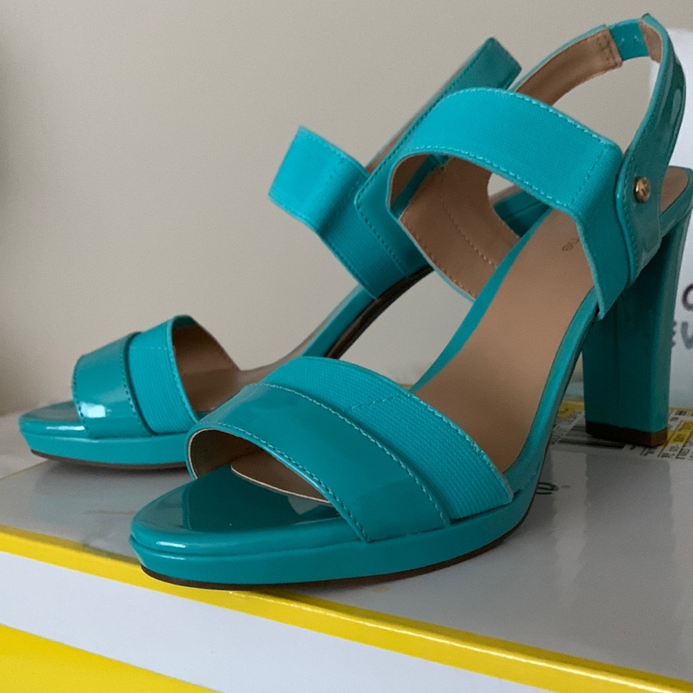 🌴 Turquoise Heel Dress Up Sandals 🌴 Size 8M 🌴